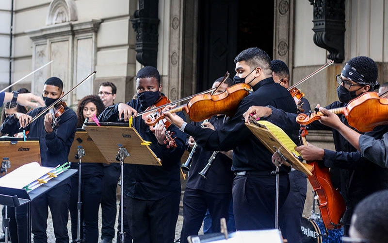 Projeto Som+Eu tem inscrições abertas para aulas gratuitas de instrumentos musicais