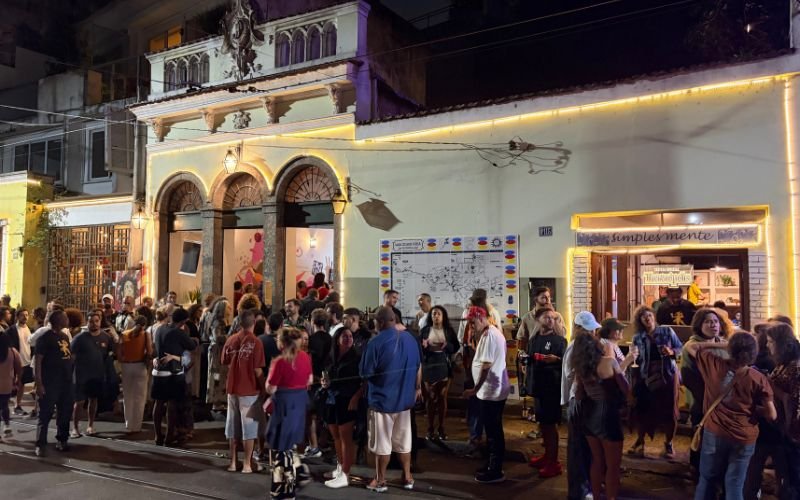 Discos & Biritas: vinil e feira de arte em Santa Teresa