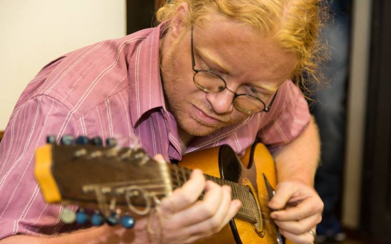 Abel Luiz apresenta Show Cordal Carioca em tributo ao choro
