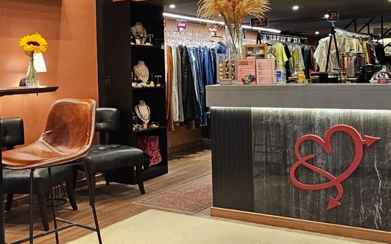 Ame ou Deixe-me Brechó Café: brechó chique e descolado em Laranjeiras