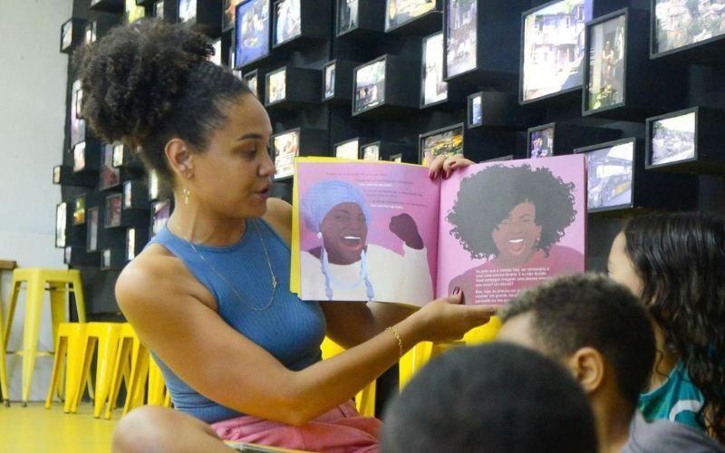 Workshop na Casa Amarela une memória, literatura e narrativas femininas