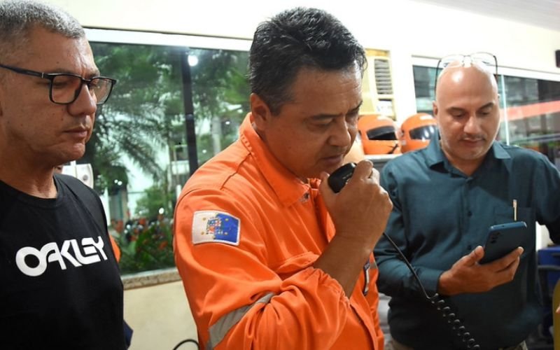 Ilha Grande recebe rádios via satélite para reforçar comunicação em emergências