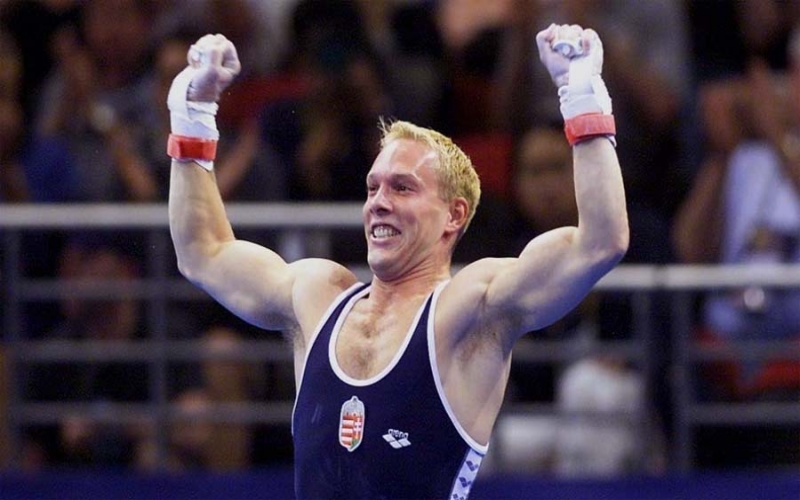 Campeão olímpico húngaro anti-vacina morre de Covid