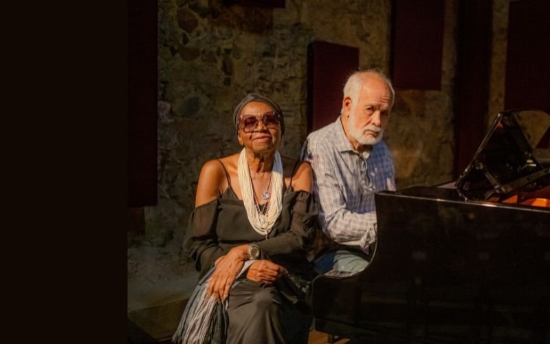 Áurea Martins e Cristovão Bastos lançam álbum “Amizade” no Teatro Rival Petrobras