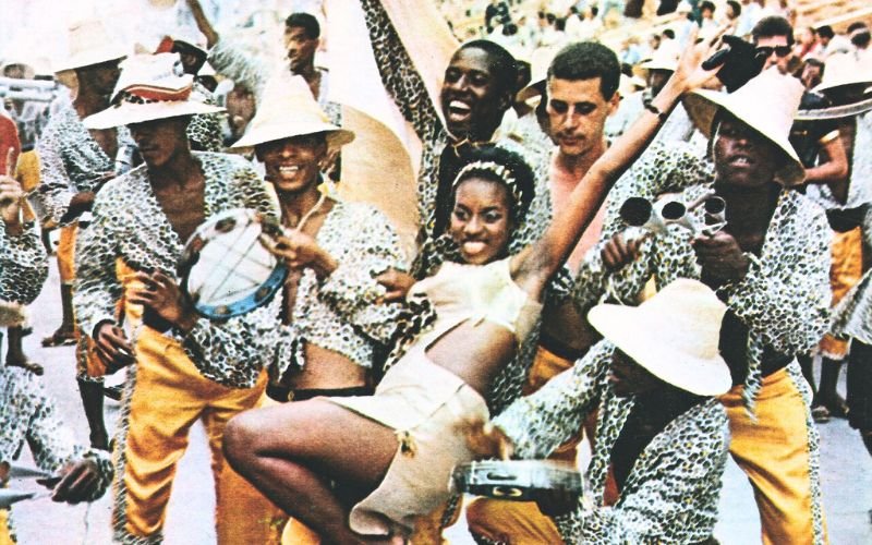 Bafo da Onça sai do Centro e desfila em Santa Teresa