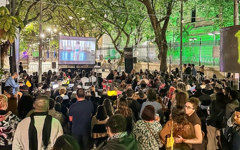 Cinelândia recebe sessões gratuitas de cinema ao ar livre na Rua Pedro Lessa