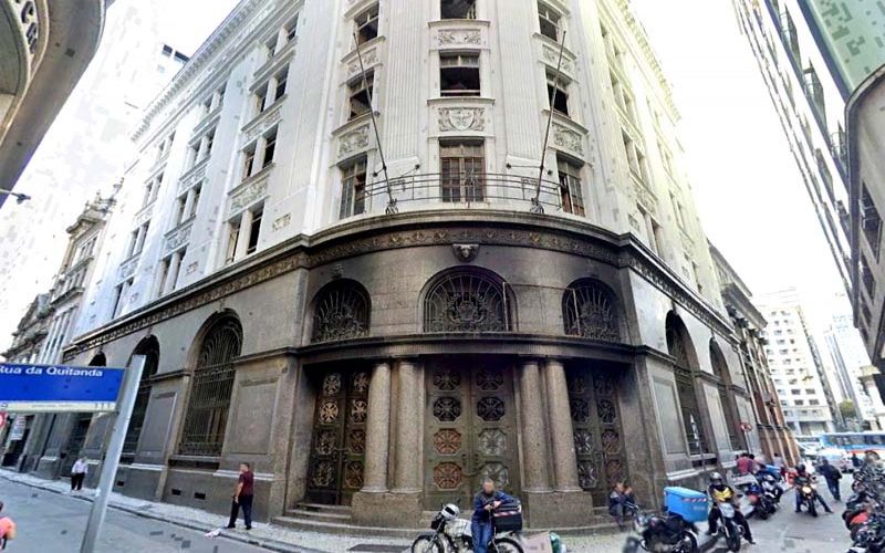 Prédio do Banco Alemão Transatlântico, construído em 1926, era o mais moderno e luxuoso do Centro do Rio