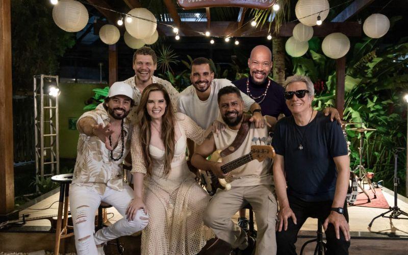 Banda Mahi no Teatro Brigitte Blair com participações especiais de Arnaldo Brandão e Ronnie Marruda