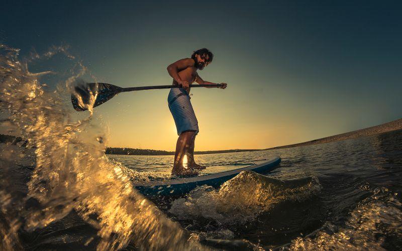 Prefeitura divulga regras para prática de Stand Up Paddle na Orla do Rio