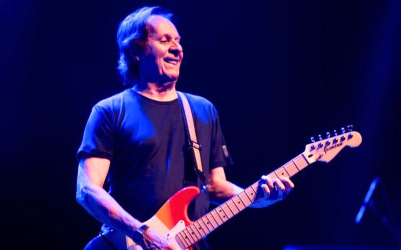 Show de Beto Guedes revisita cinco décadas de carreira na Lapa