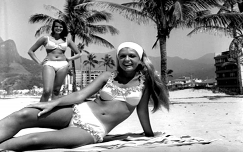 Biquíni chegou ao Rio em 1951 e causou furor na Praia de Copacabana