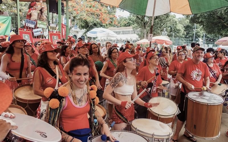 Bloco do MST promove aula experimental gratuita de percussão no Centro