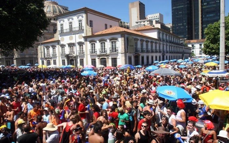 Agenda de desfiles de blocos do Rio 2018
