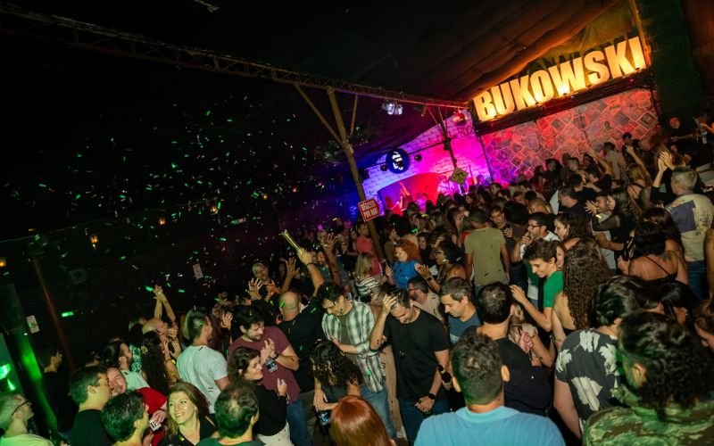 Réveillon do Bar Bukowski: bandas ao vivo, DJs e cartomantes