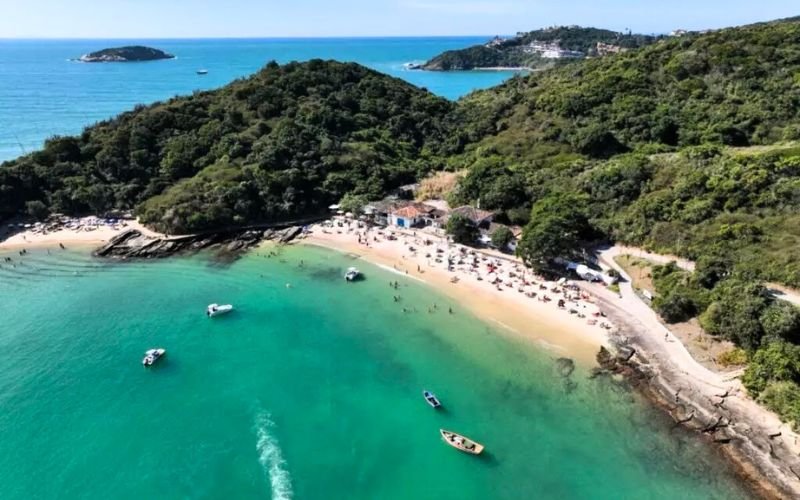 Búzios espera grande fluxo de visitantes na Semana Santa