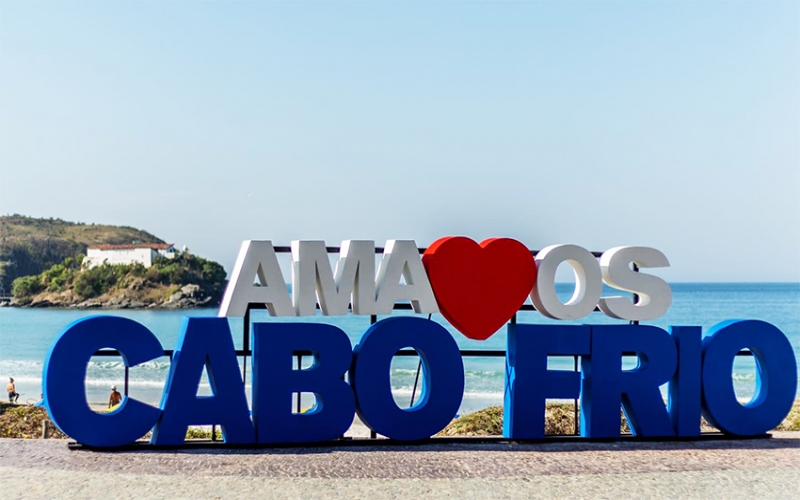 Letreiro turístico de Cabo Frio em novo endereço, confira