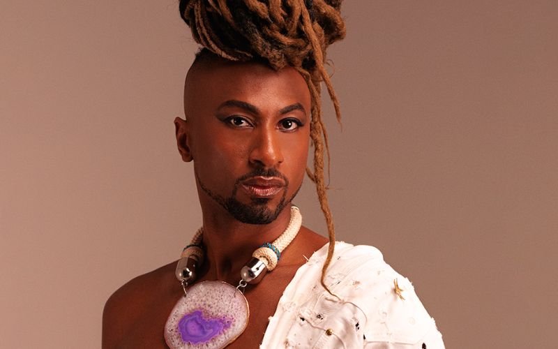 Queerioca celebra nova sede no Centro com show de Caio Prado, exposições e programação gratuita
