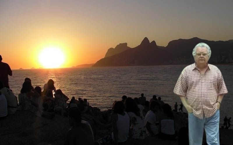 Morre, aos 84 anos, o jornalista Carlos Leonam, ‘inventor’ do ritual de bater palmas para o pôr-do-sol em Ipanema