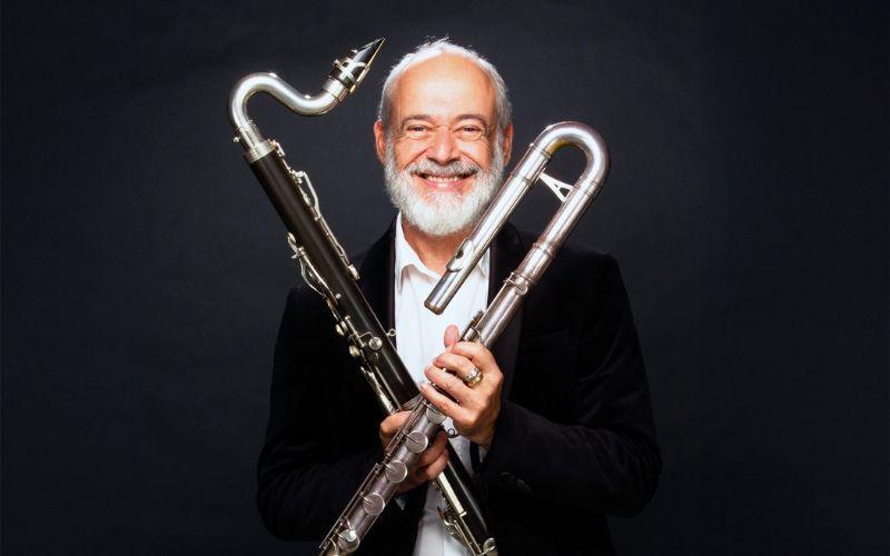 Carlos Malta comemora 50 anos de carreira no Manouche