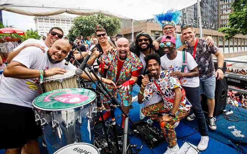 Desfile do Bloco Carrossel de Emoções