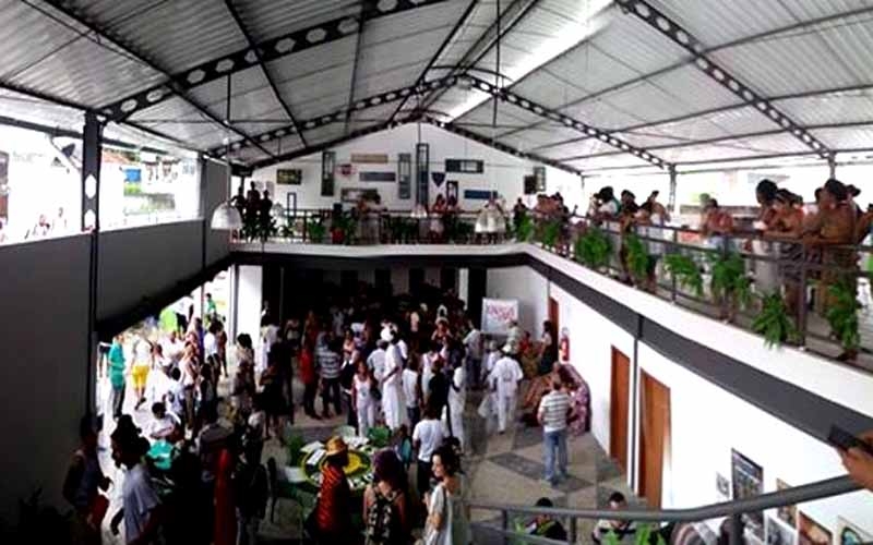 Feijoada, roda de conversa e dança na Casa do Jongo