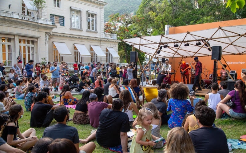 Férias na Casa: atividades, brincadeiras, música e gastronomia na Casa Firjan