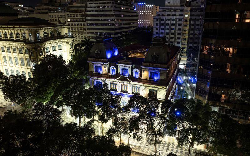 CCJF ganha nova iluminação na fachada histórica
