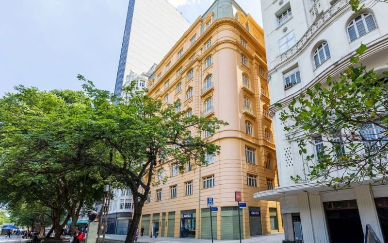 Retrofit transforma prédio na Cinelândia no residencial Cena Carioca