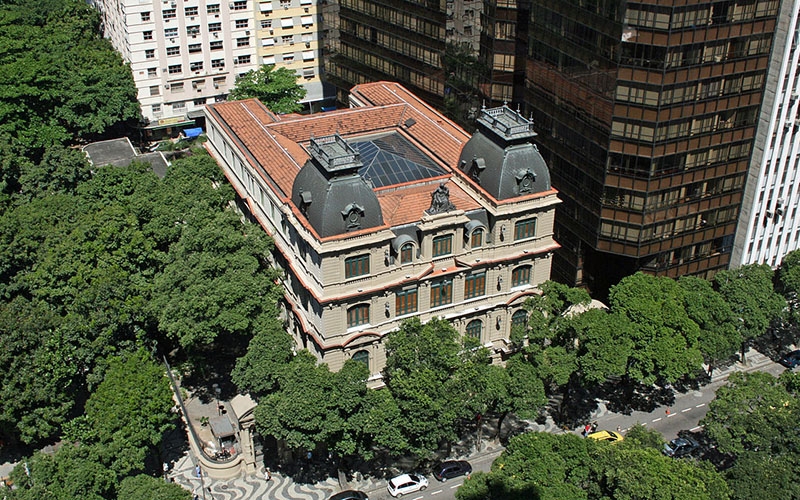 Visitas orientadas ao Centro Cultural da Justiça Federal contam um pouco da sua história e são gratuitas