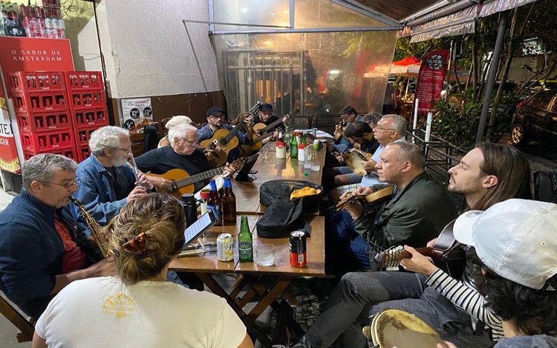 Choro da Esquina no Bar Soccer no Flamengo