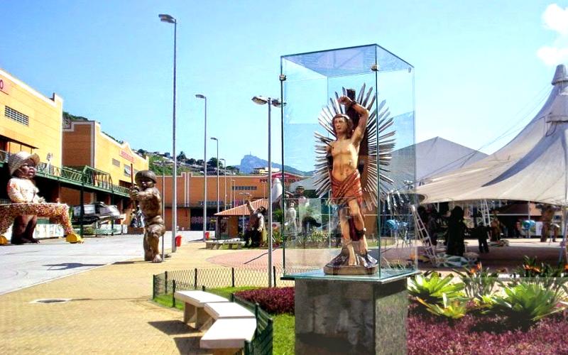 Zeca Pagodinho, Martinho da Vila e Mumuzinho animam o Dia Nacional do Samba na Cidade do Samba