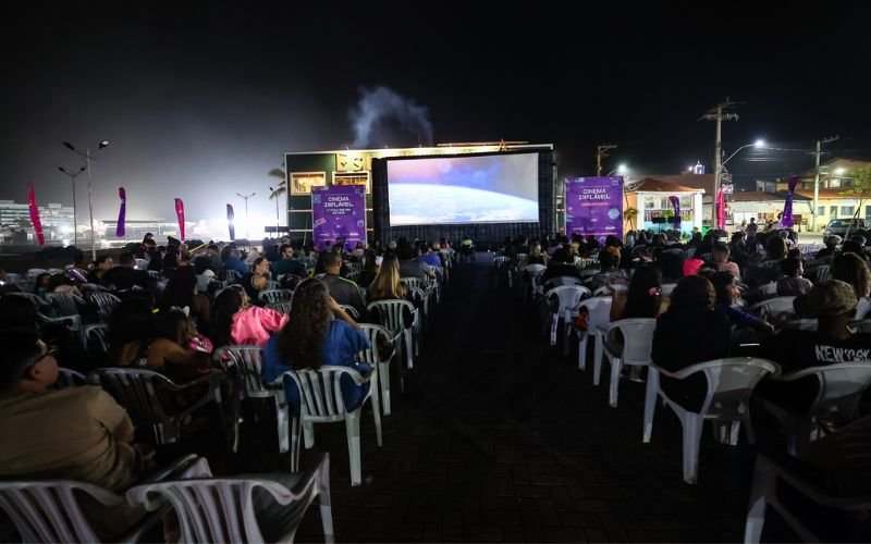 Cinema Inflável leva sessões gratuitas ao ar livre para Cachoeiras de Macacu