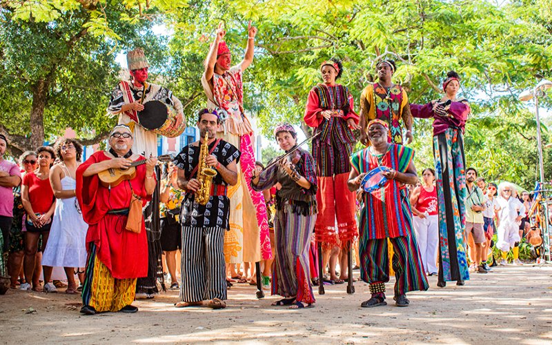 Procissão de Todos os Santos pela Paz nas ruas da Região Portuária