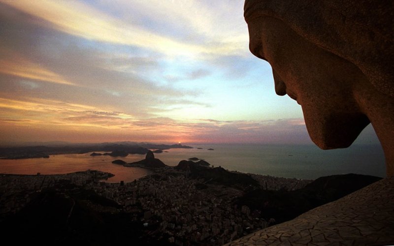 Cristo Redentor terá 14 estações da Via Sacra na escadaria do Corcovado