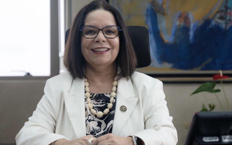 Cientista brasileira Denise Pires de Carvalho é nomeada presidente do conselho científico de instituto francês