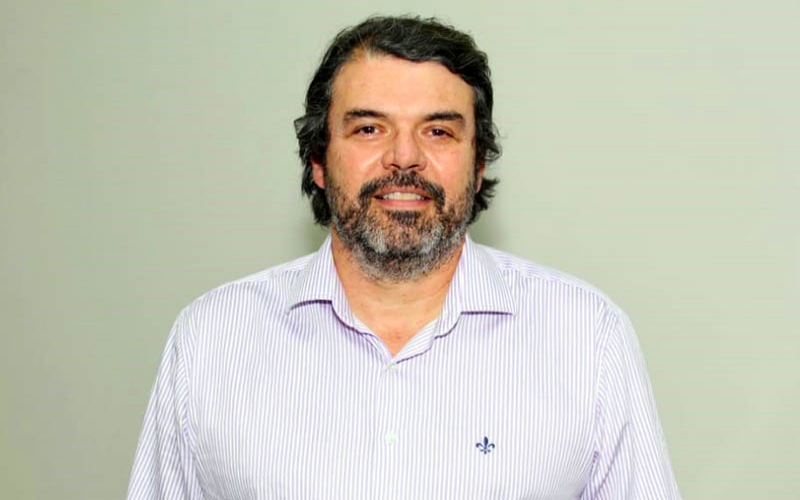 Dr. Paulo Falcão: 