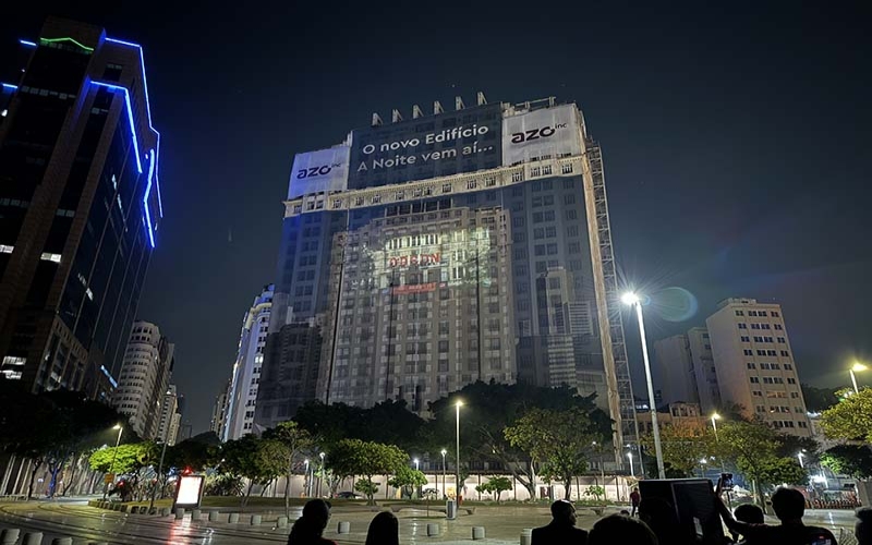 Edifício A Noite, na Praça Mauá, ganha iluminação cenográfica