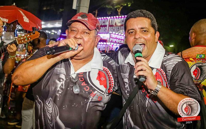 Ensaio de rua do Cacique de Ramos