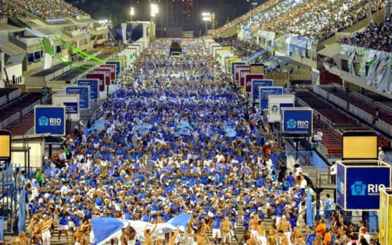 Ensaios técnicos no sambódromo