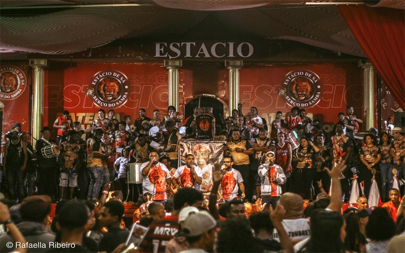 Ensaio de rua da Estácio de Sá