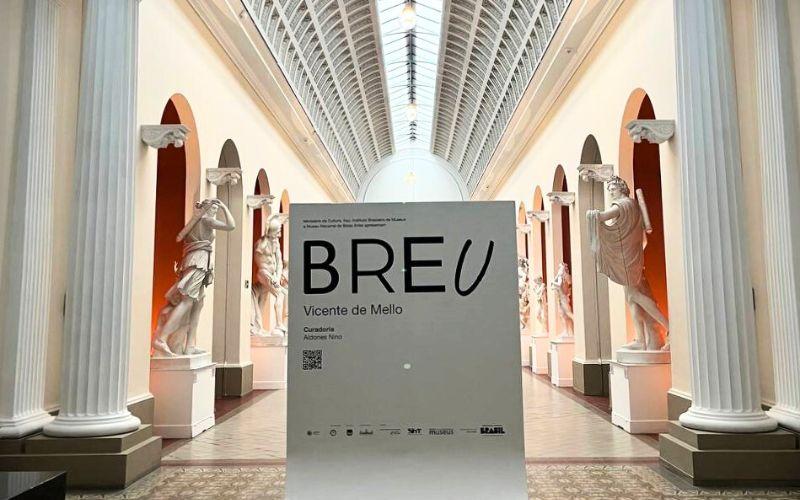 Fotógrafo Vicente de Mello conduz visita guiada à exposição “Breu” no MNBA