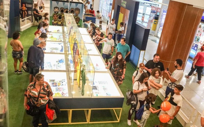 Exposição “Paixão Nacional” reúne relíquias do futebol no Fashion Mall