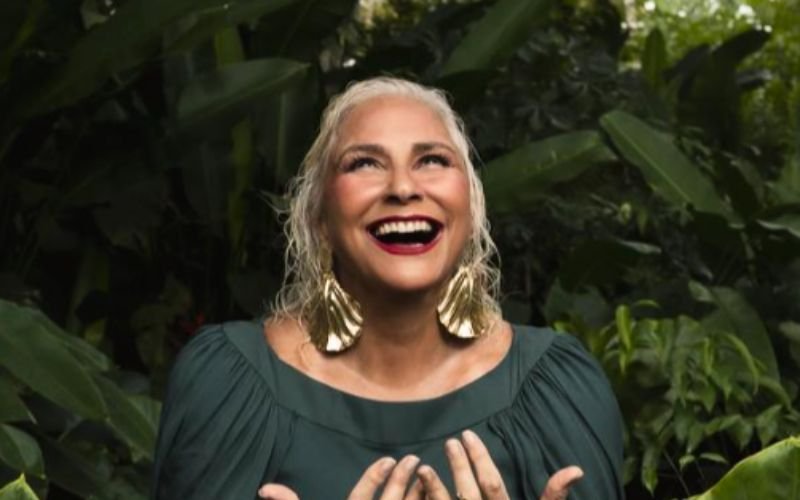 Fafá de Belém celebra 50 anos de carreira em show no Circo Voador