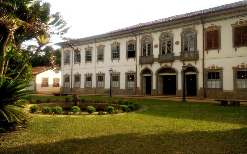 Fazenda do Paraízo: luxo e história em Rio das Flores