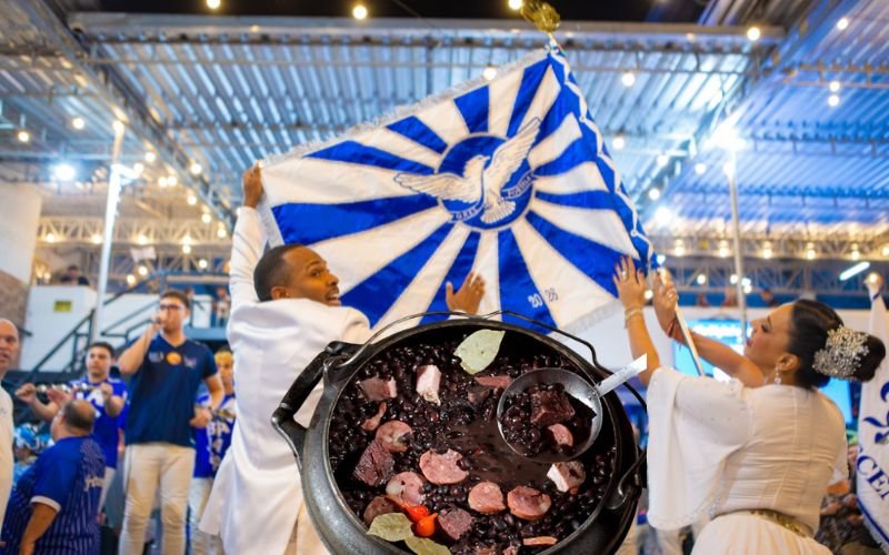 Feijoada da Portela com a Velha Guarda Show no Renascença Clube