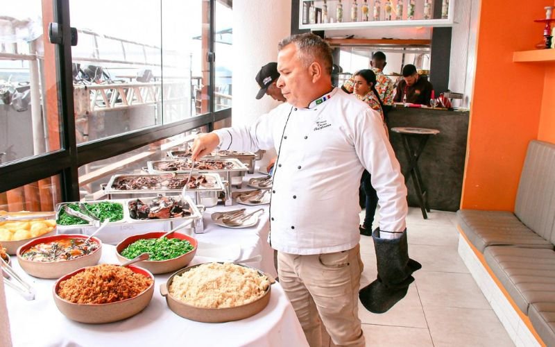 Mirante da Rocinha: Feijoada com samba e vista privilegiada para o Dia dos Pais