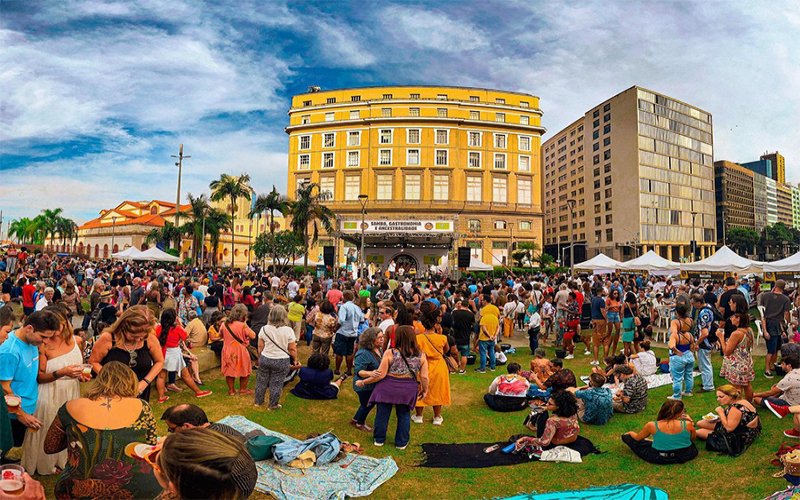 Feira Junta Local tem edição especial de forró, convidado Pedro Miranda