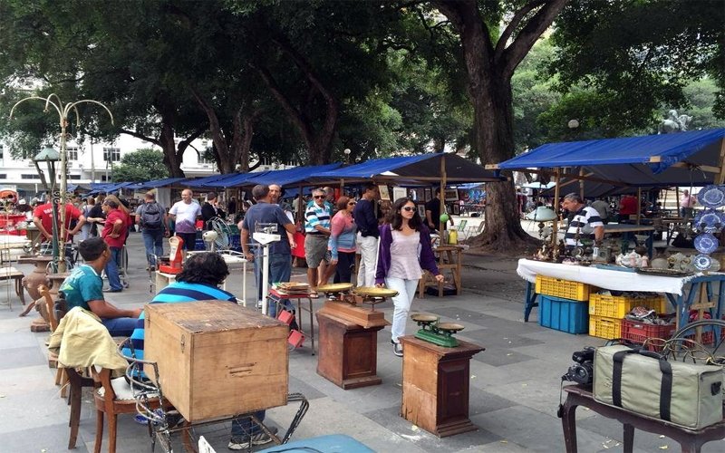 Carnaval: Feira de Antiguidades da Praça XV terá funcionamento interrompido quatro sábados consecutivos