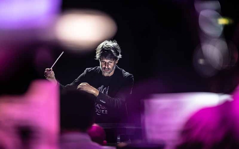 Maestro Felipe Prazeres é o novo regente da Orquestra Sinfônica do Theatro Municipal do Rio