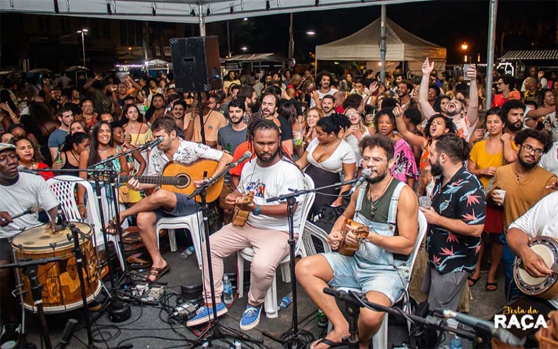 Festa da Raça na Praça Tiradentes